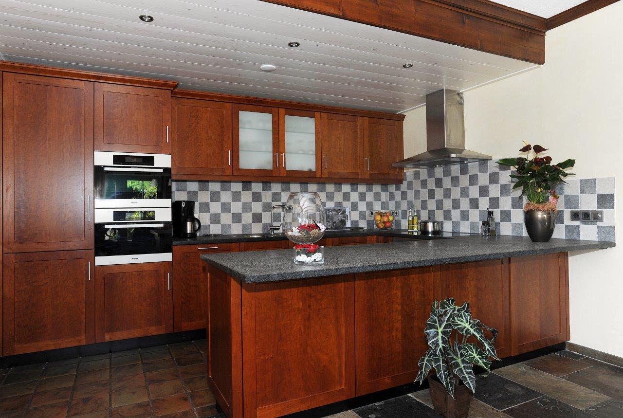 Tekton keuken massief kersenhout 2 uitgelichte afbeelding